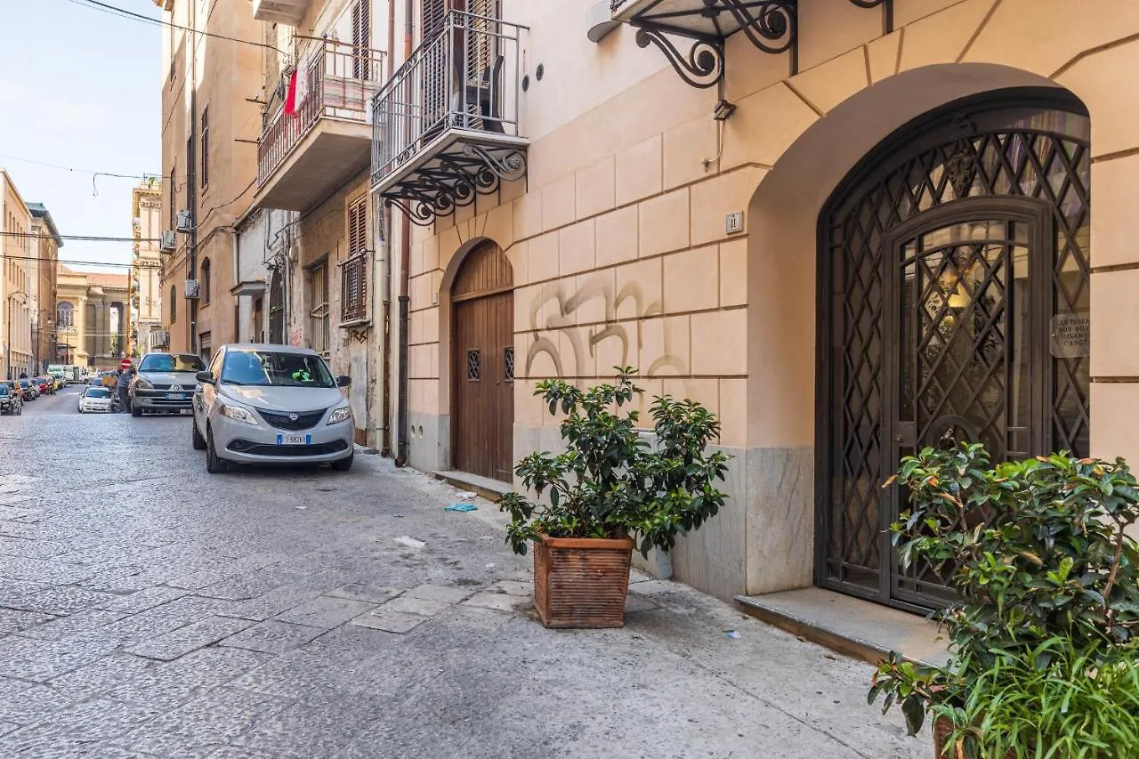 Appartement La Casetta Al Massimo By Domusicily Palerme Italie